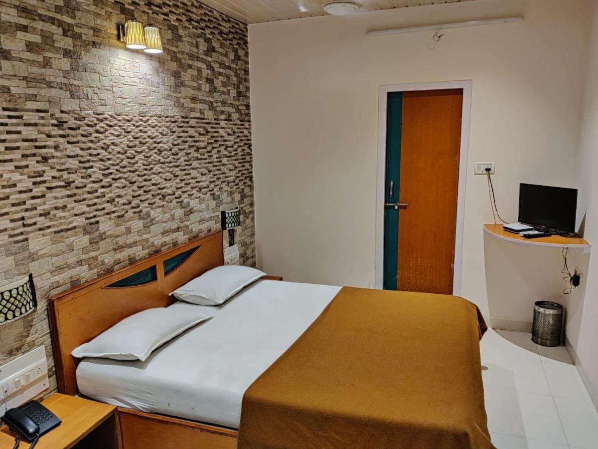 Rajdhani Resort Lonavala Bagian luar foto